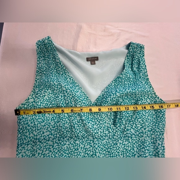 Ann Taylor Silk Aqua and Light Blue Dot Patterned Dress, Sz 6 - Picture 4 of 16